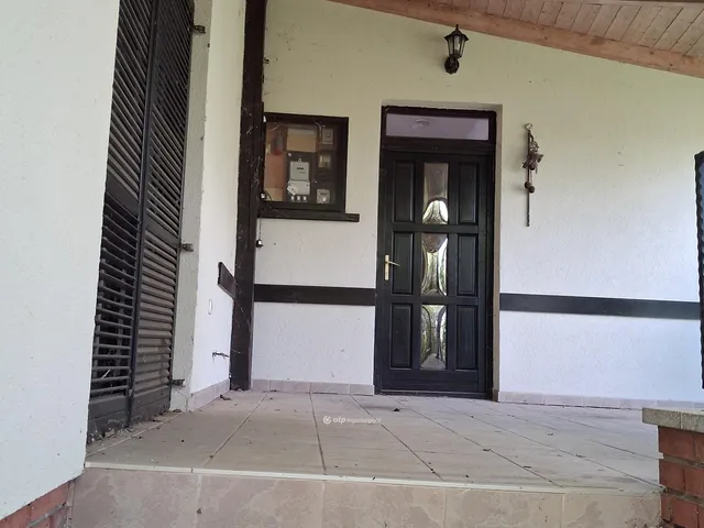 Eladó ház Egerág 260 nm