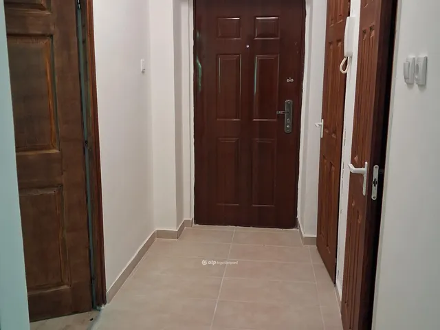 Eladó lakás Komló 48 nm