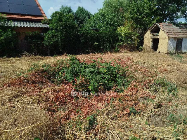 Eladó telek Egerág 1524 nm