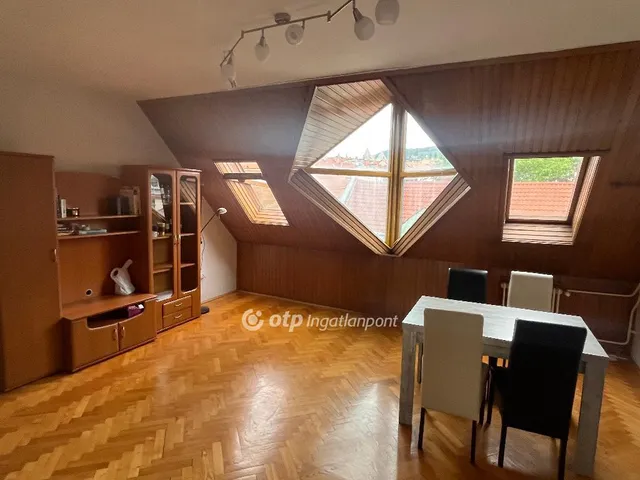 Kiadó lakás Pécs 61 nm