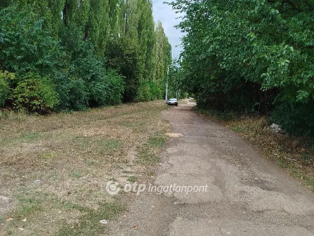 Eladó telek Pécs 1772 nm