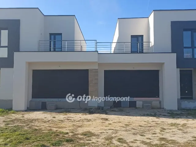Eladó lakás Győr, Révfalu 178 nm