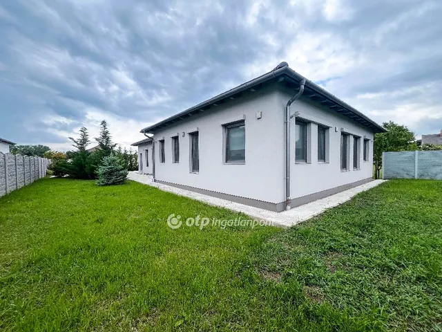 Eladó ház Börcs 242 nm