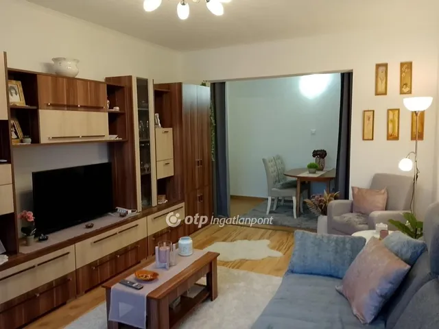 Eladó lakás Győr 68 nm