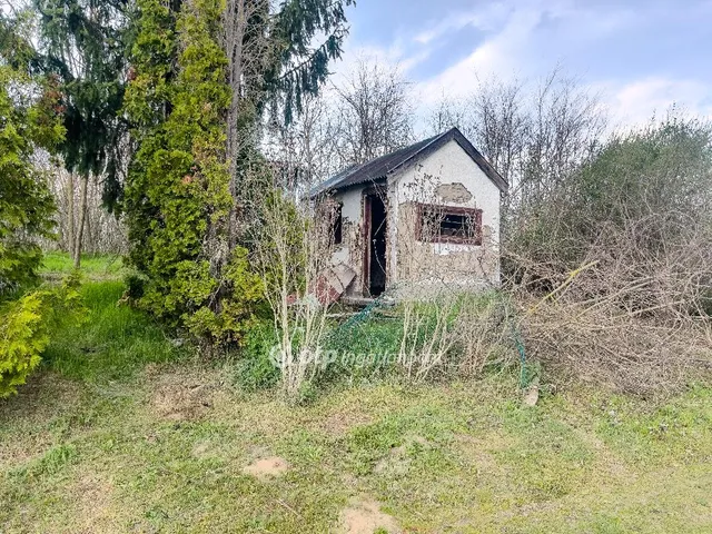 Eladó telek Tét 2106 nm
