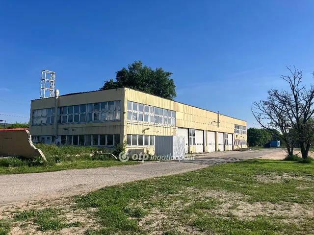 Eladó kereskedelmi és ipari ingatlan Zsámbék 1017 nm