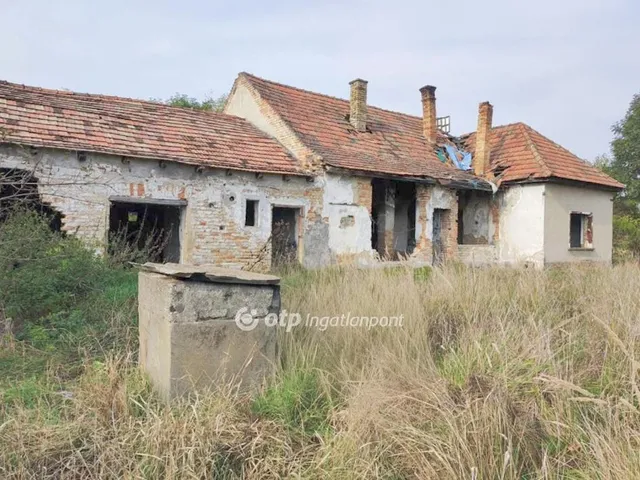 Eladó telek Győr 1662 nm