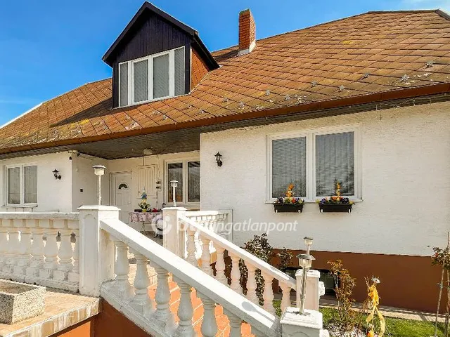 Eladó ház Halászi 240 nm