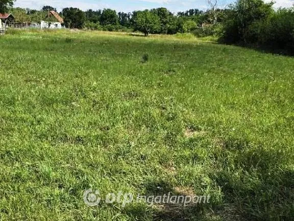 Eladó telek Győr 2423 nm