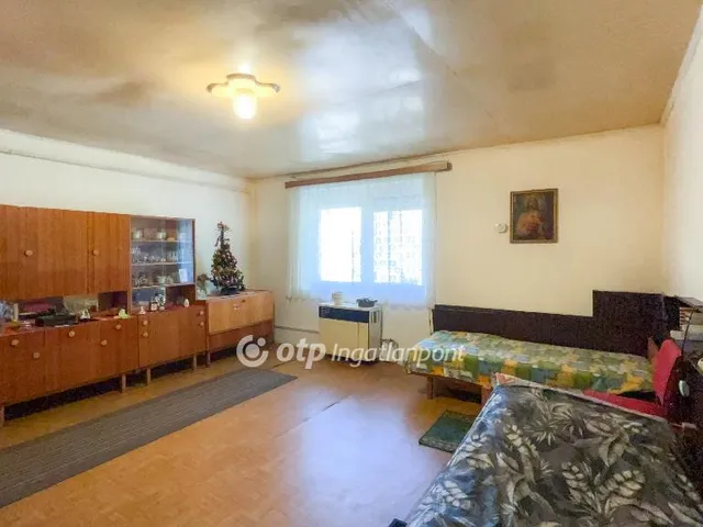 Eladó ház Bőny 80 nm