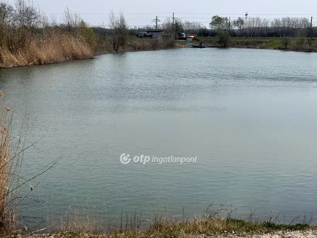 Eladó telek Győrzámoly 252 nm