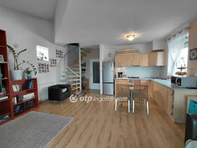 Eladó lakás Győr, Kertváros 82 nm