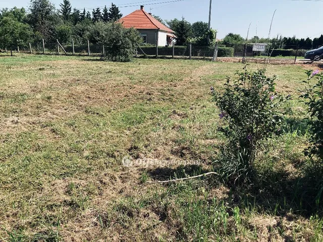 Eladó telek Kisfalud 1008 nm