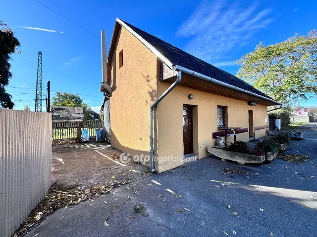 Eladó ház Győr, Gyárváros 88 nm