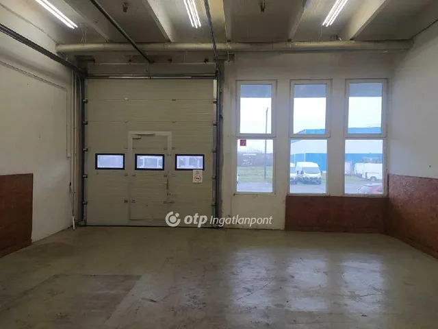Kiadó kereskedelmi és ipari ingatlan Győr, Szabadhegy 1220 nm