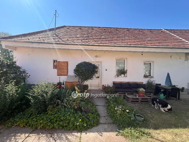 Eladó ház Jánossomorja 77 nm
