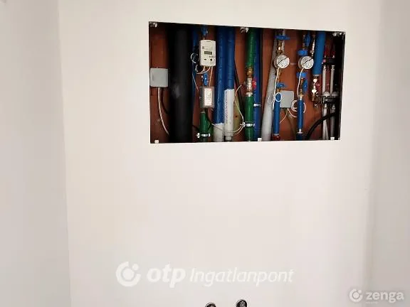 Eladó kereskedelmi és ipari ingatlan Csorna 25 nm
