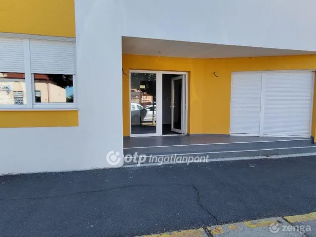 Eladó kereskedelmi és ipari ingatlan Csorna 67 nm