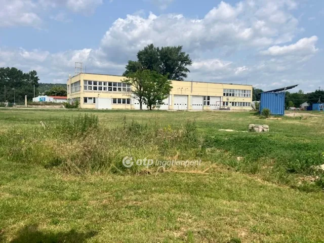 Eladó kereskedelmi és ipari ingatlan Zsámbék 1017 nm