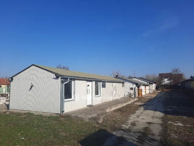 Eladó telek Monor 1079 nm