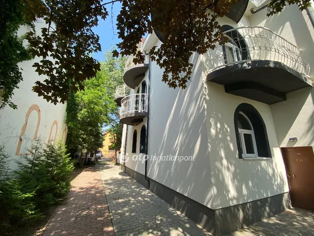 Eladó ház Budapest XIV. kerület 248 nm