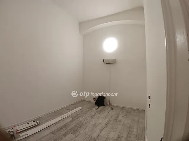 Eladó lakás Budapest VIII. kerület, Illés utca 22 nm