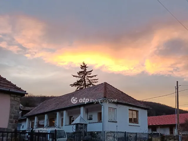 Eladó ház Pilisszentlászló 89 nm