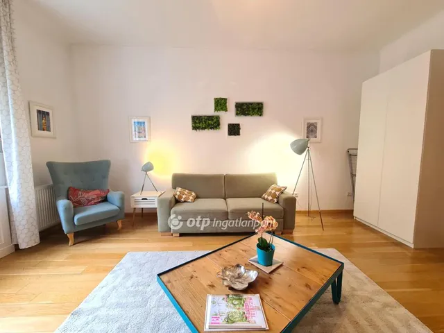 Eladó lakás Budapest I. kerület, Váralja 92 nm