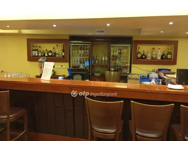 Eladó kereskedelmi és ipari ingatlan Budapest XIV. kerület 272 nm