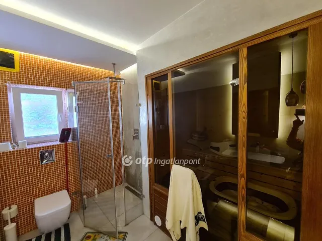 Eladó lakás Budapest VI. kerület 82 nm