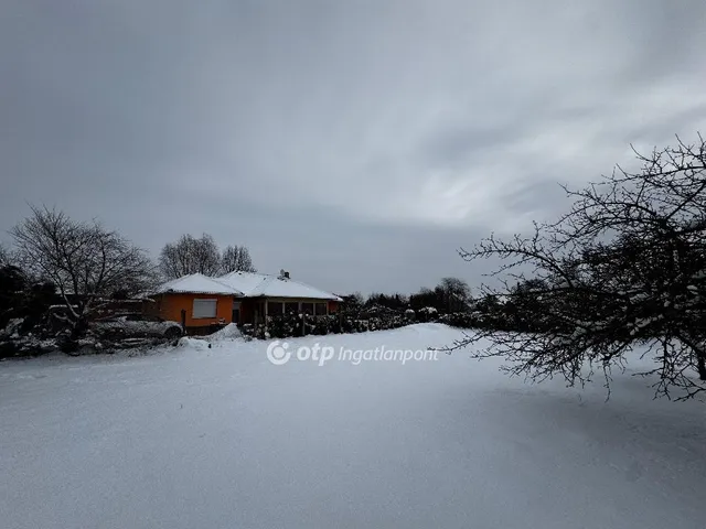 Eladó telek Gyömrő 764 nm