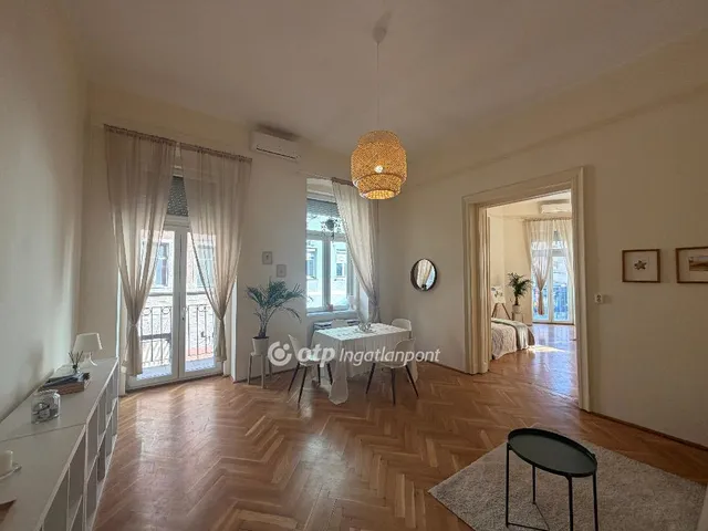 Eladó lakás Budapest VIII. kerület 108 nm