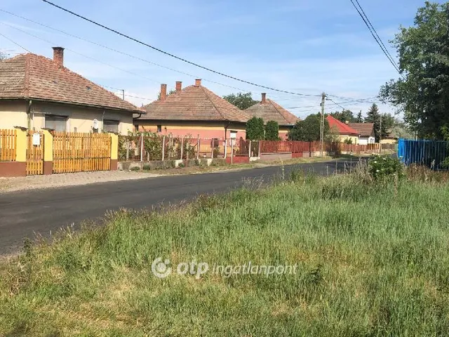 Eladó telek Táborfalva 1438 nm