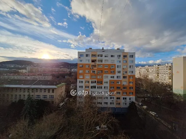 Eladó lakás Budapest III. kerület 66 nm