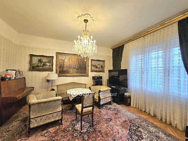 Eladó lakás Budapest I. kerület 102 nm