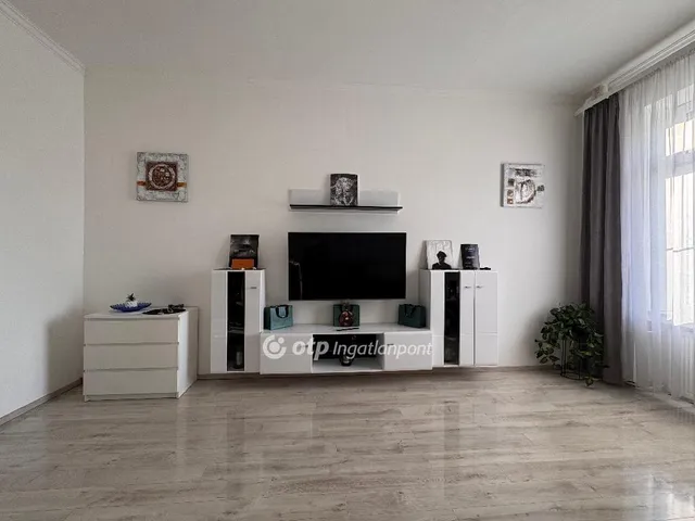 Eladó lakás Budapest VI. kerület 97 nm