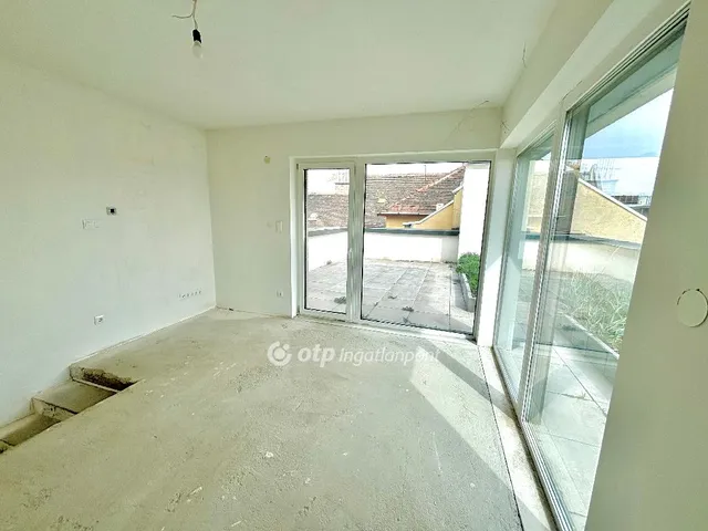 Eladó lakás Budapest VIII. kerület 93 nm