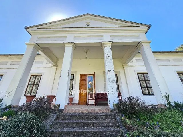 Eladó kereskedelmi és ipari ingatlan Tápiószele 468 nm