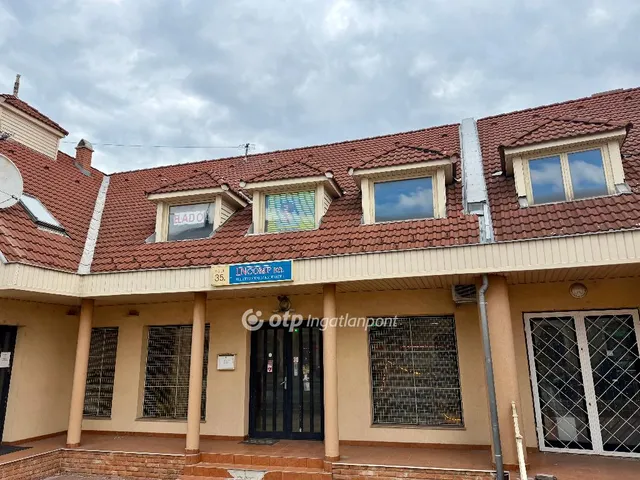 Eladó kereskedelmi és ipari ingatlan Dunakeszi 680 nm