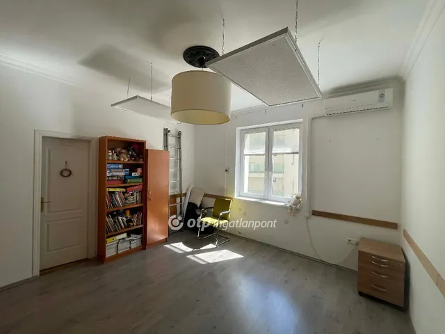 Eladó lakás Budapest VIII. kerület 87 nm