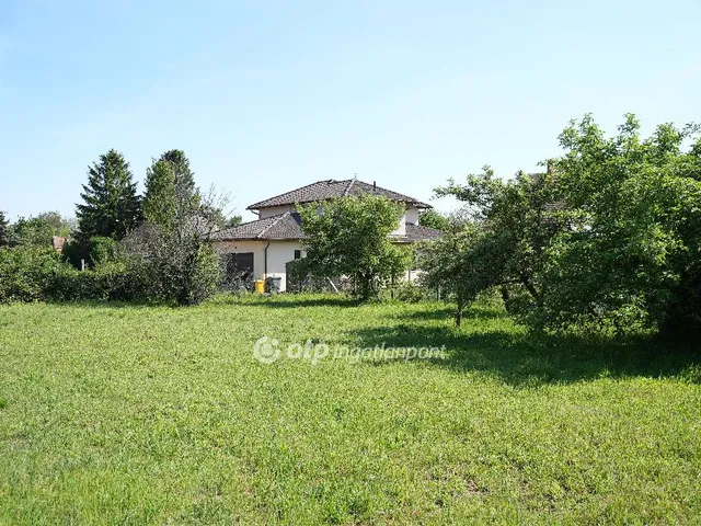 Eladó telek Gyömrő 764 nm