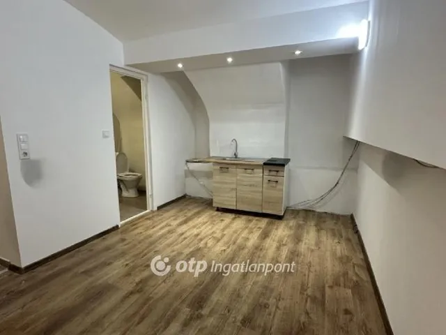 Eladó kereskedelmi és ipari ingatlan Budapest VIII. kerület 28 nm