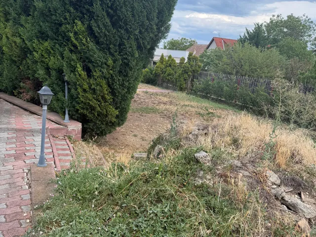 Eladó telek Budaörs 530 nm