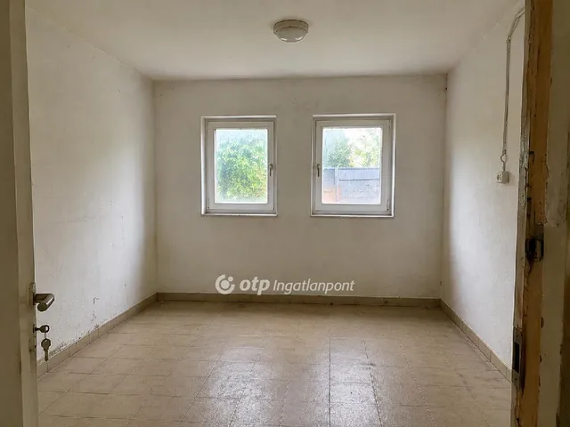 Eladó kereskedelmi és ipari ingatlan Budapest XIV. kerület 14 nm