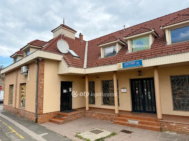 Eladó kereskedelmi és ipari ingatlan Dunakeszi 362 nm