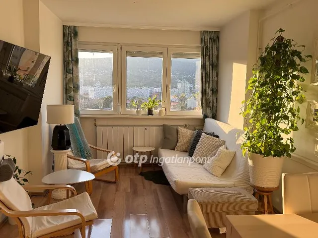 Eladó lakás Budapest III. kerület 49 nm