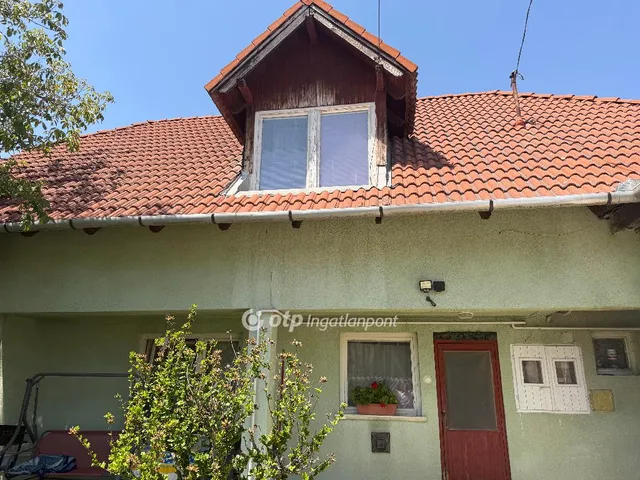 Eladó ház Pilisjászfalu 180 nm