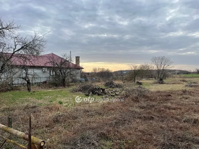 Eladó telek Debrecen, gázvezeték út 1350 nm