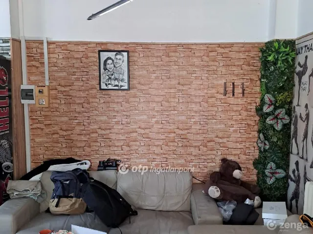 Eladó kereskedelmi és ipari ingatlan Debrecen 200 nm