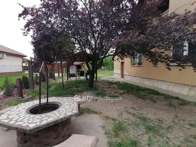 Eladó ház Hajdúsámson 87 nm